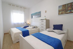 Holiday Apartment With Wi-fi, Air Conditioning And Balcony; Pets Allowed